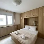 Feriehus Nikoleti Luxury Living